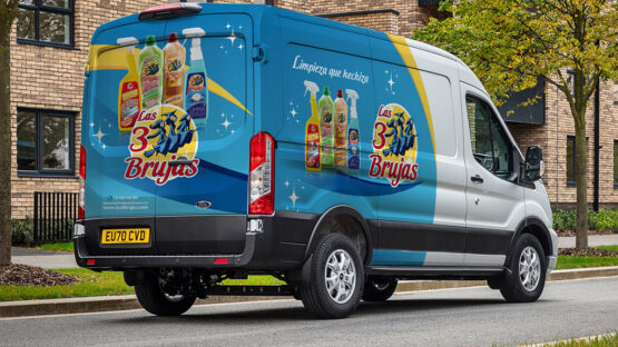 diseño rotulación flota vehículos las 3 brujas